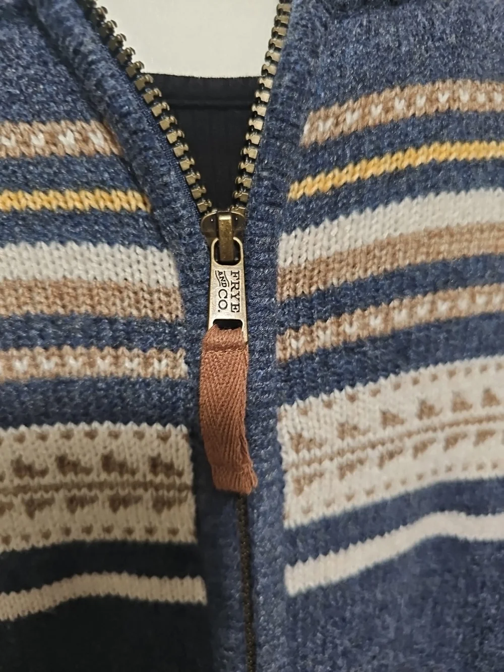 Frye & Co. Men's / Unisex Aztec Zip Up Cardigan